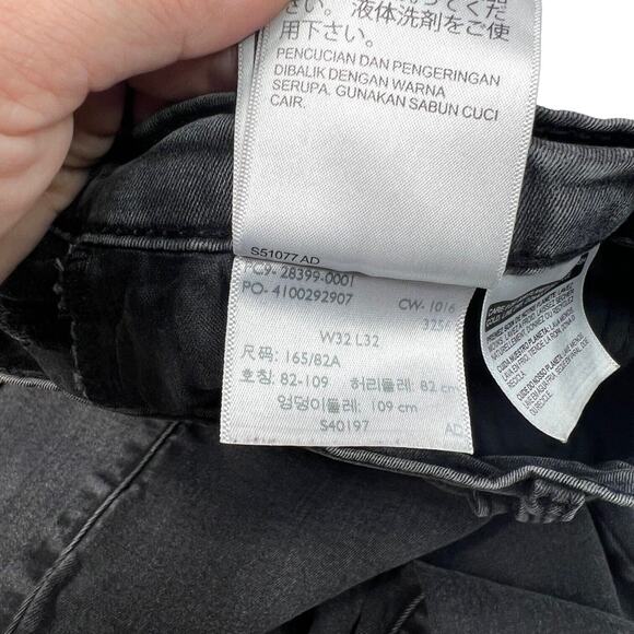 Levi’s Slimming Skinny Jeans Mid Rise Stretch Denim Black Womens 32 - Picture 7 of 7